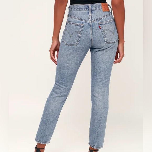 Levi’s 501 Skinny Distressed Light Wash Jeans - Picture 2 of 4